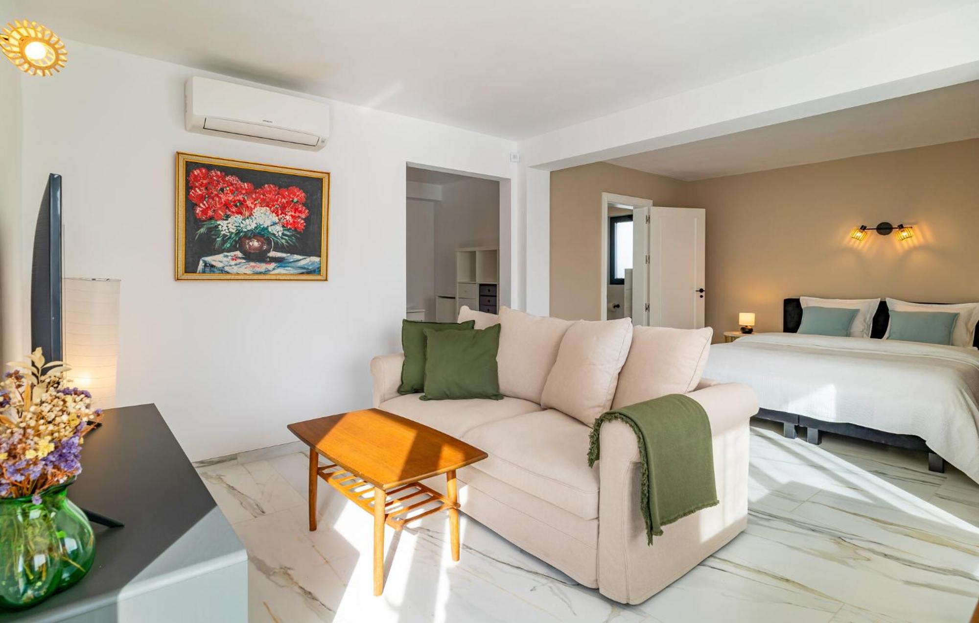 Holiday home Awesome In With Heated Swimming Pool