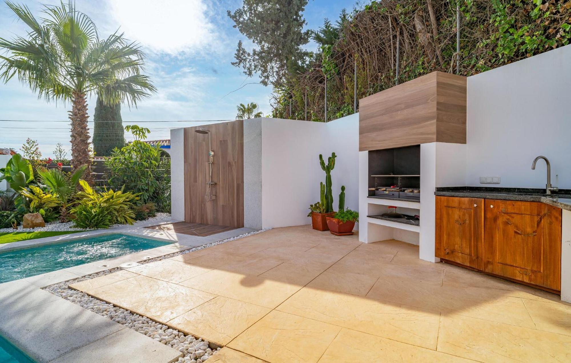Holiday home Awesome In With Heated Swimming Pool Benalmadena