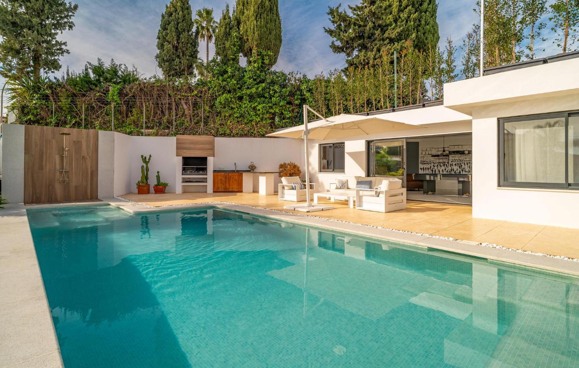 Holiday home Awesome In With Heated Swimming Pool *